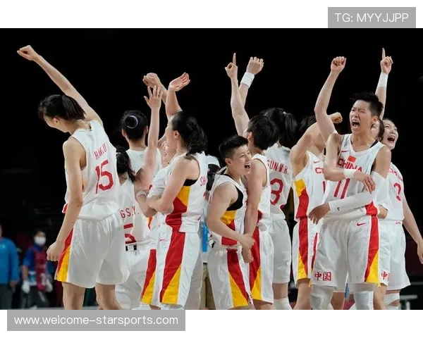 女篮姑娘在赛场上闪耀光芒，女篮姑娘在赛场上闪耀光芒